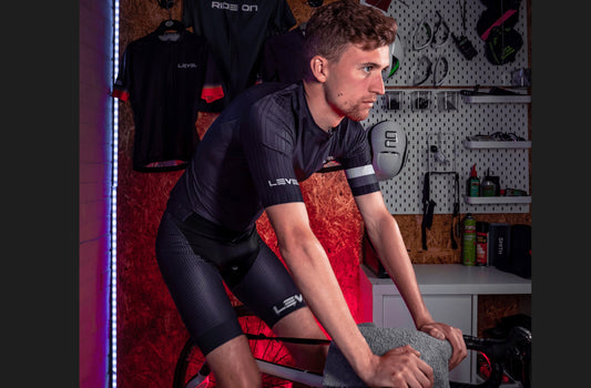 Indoor Cycling Unpacked: Exploring Zwift and the World of Virtual Cycling - LEVEL VELO